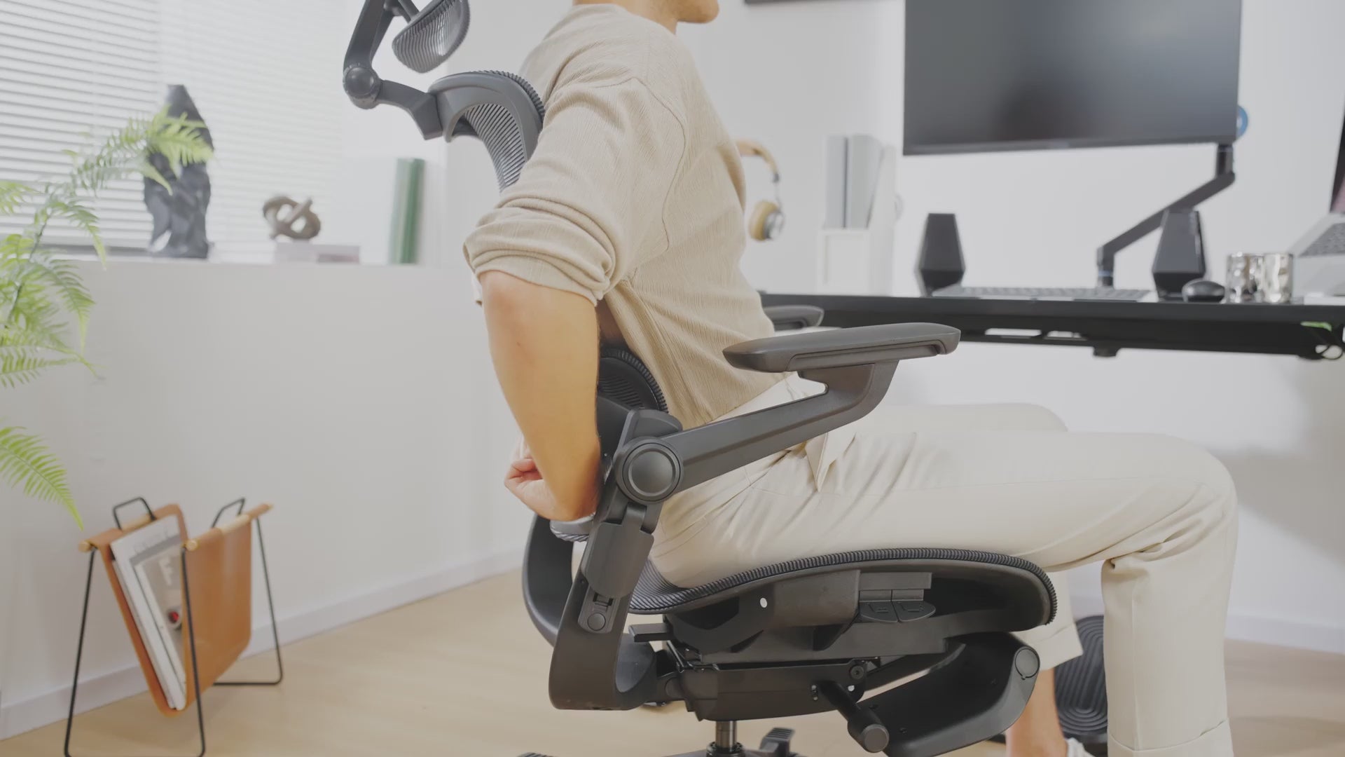 HINOMI H1 Pro Ergonomic Chair with Footrest